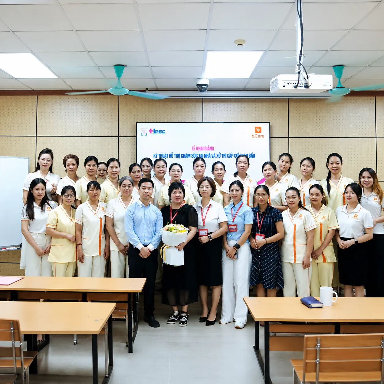 Chăm sóc viên bCare thực hành đào tạo y khoa