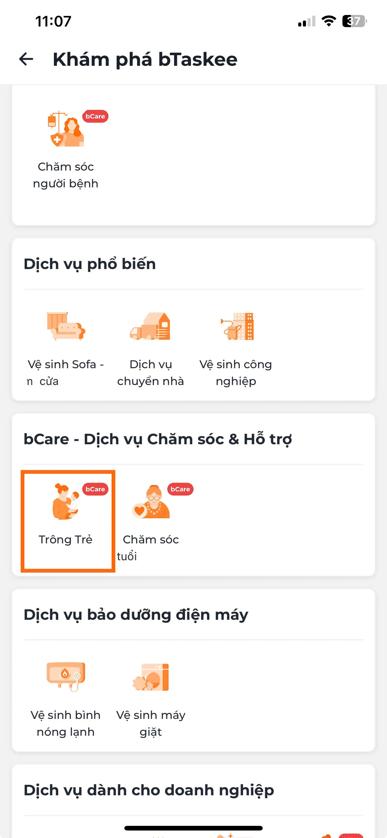 Bước 1 — Chọn dịch vụ Trông Trẻ trên app